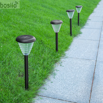 Un buen precio. Lámparas solares de jardín con energía solar en línea